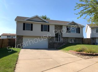 2221 Lynnridge Cir, Lincoln, NE 68521
