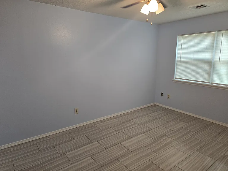 114 N Cherokee St — Photo 9