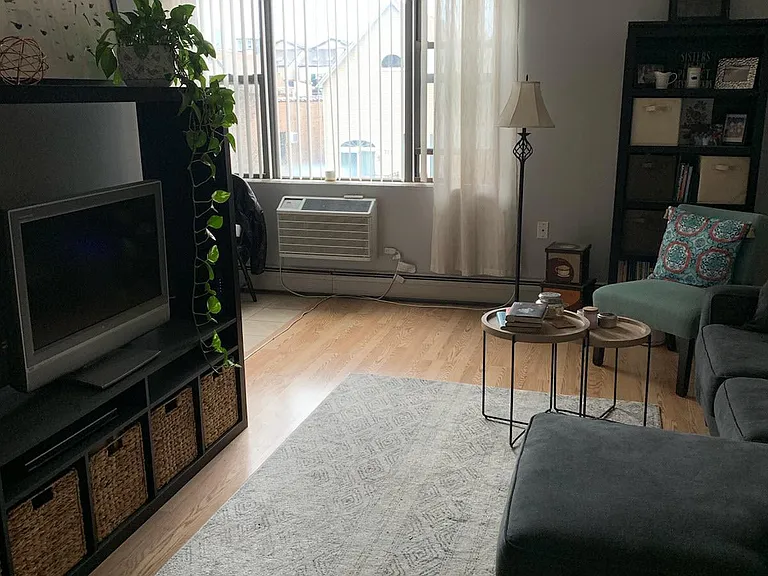 722 W Diversey Pkwy #502 — Photo 7