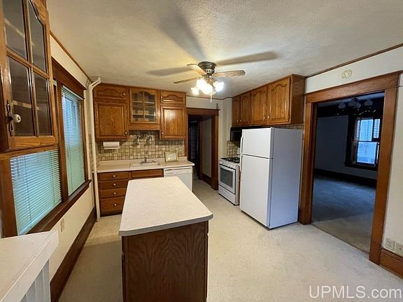 2nd image of 1713 Presque Isle Ave
