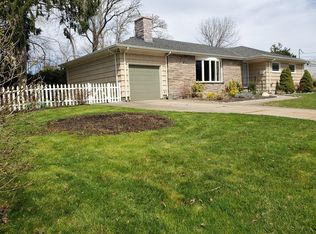 11 Linden Ln, Dartmouth, MA 02748