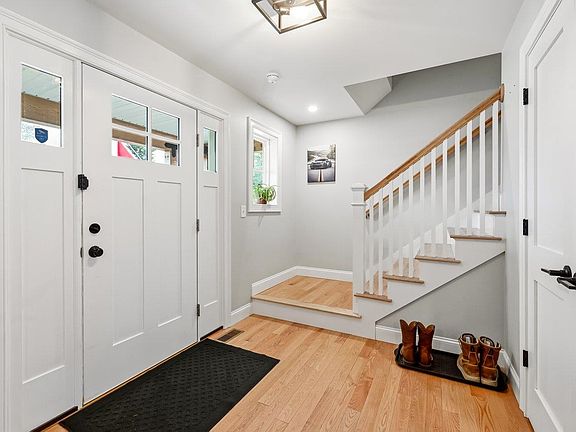 4th image of 10 Coleman Street