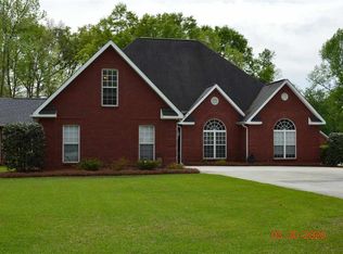 305 Briarmoor Dr, Warner Robins, GA 31088