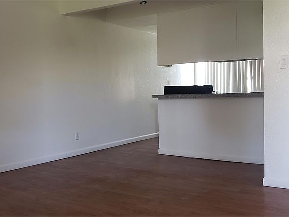 5th image of 2417 E Campbell Ave APT 03B