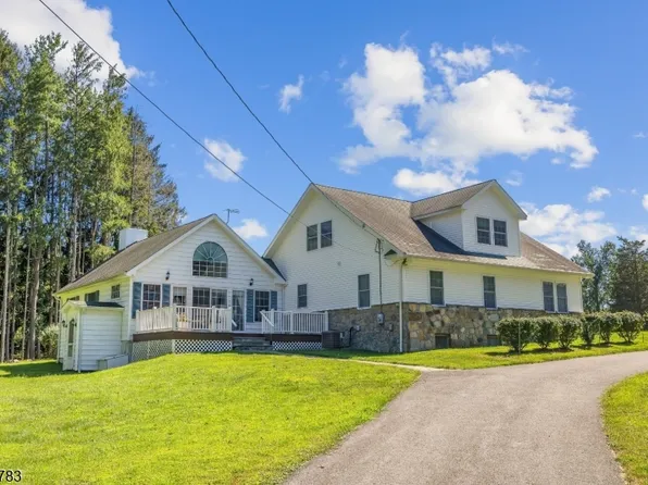 2 Spring Brook Ln, Lebanon Twp., NJ 08826