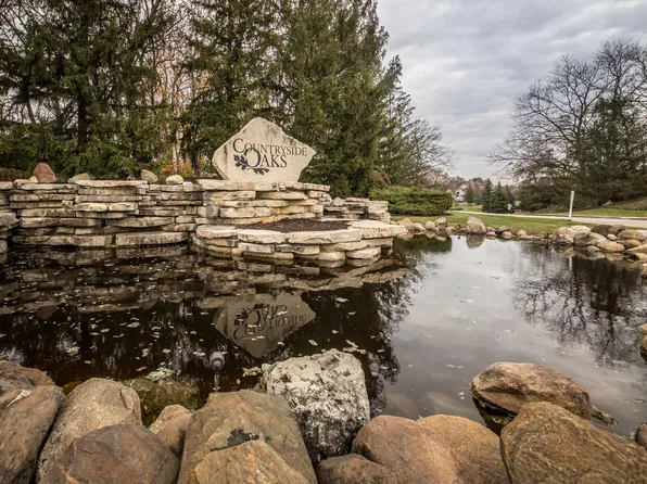 21601 W Hampshire Pl, Mundelein, IL 60060