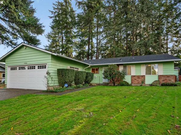 11400 SE Hawthorne St, Portland, OR 97216