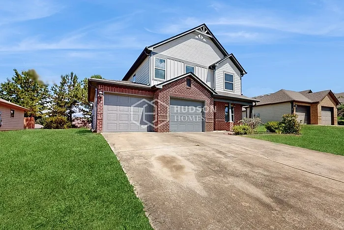 108 Hollow Ct — Photo 3