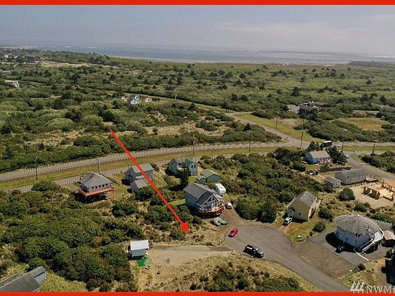 5th image of 982 Sand Dollar Ct SW