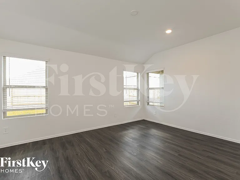 18438 Summit Ranch Dr — Photo 8