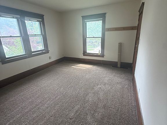 5th image of 1510 Golden Ave APT 4