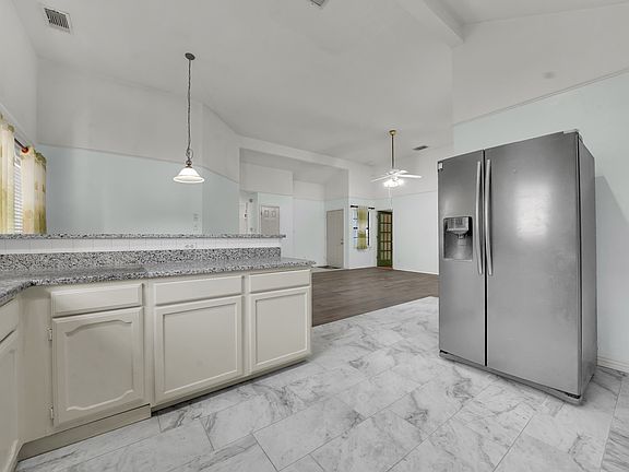 2nd image of 139 Kingsbridge Dr