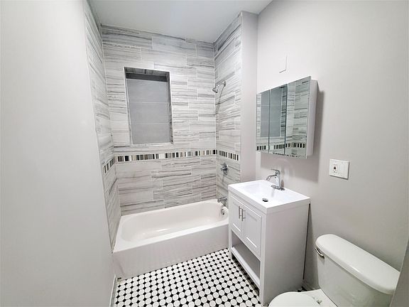 4th image of 12-14 Canfield St #2