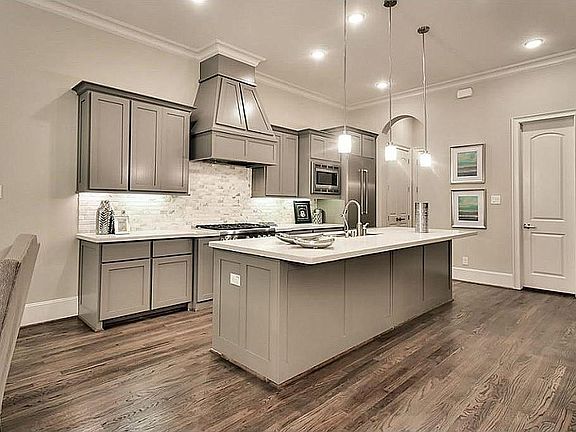 5th image of 915 Dunleigh Meadows Ln