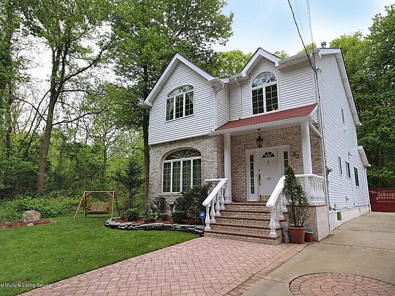 2nd image of 62 Philip Ave
