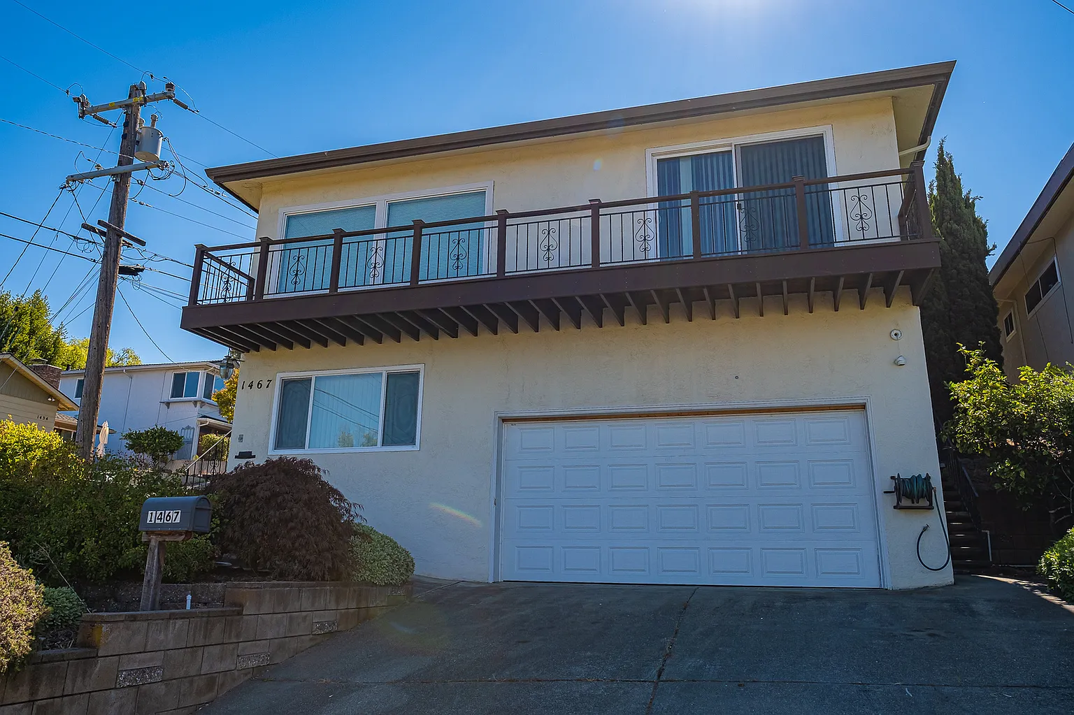 1467 Sandelin Ave #1 photo 1