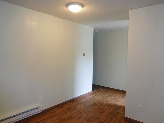 2nd image of 685 King St APT A10