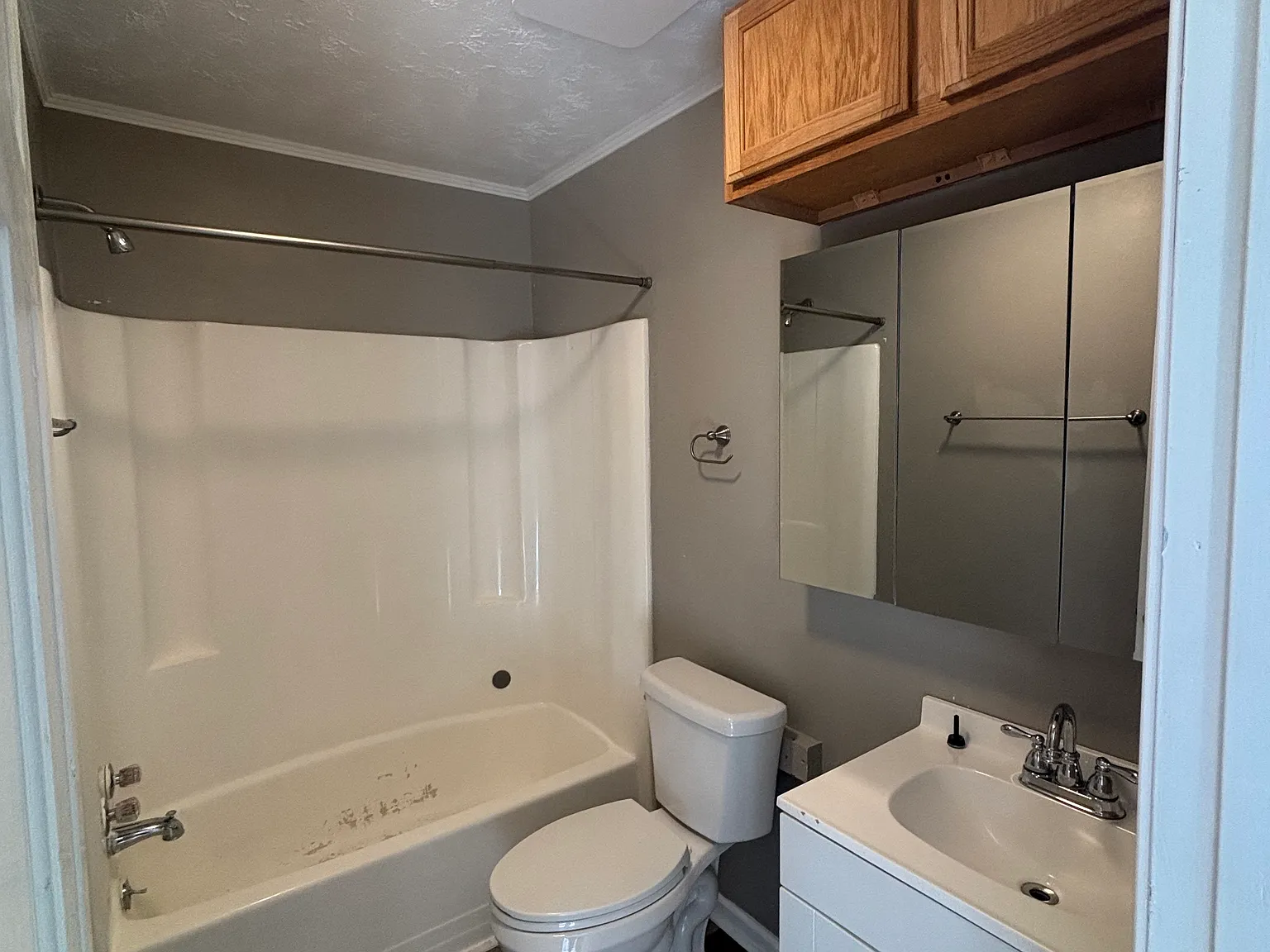 2 bed, 800 sqft, $943 — Photo 3