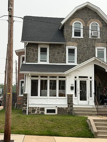 327 Race St Photo 1