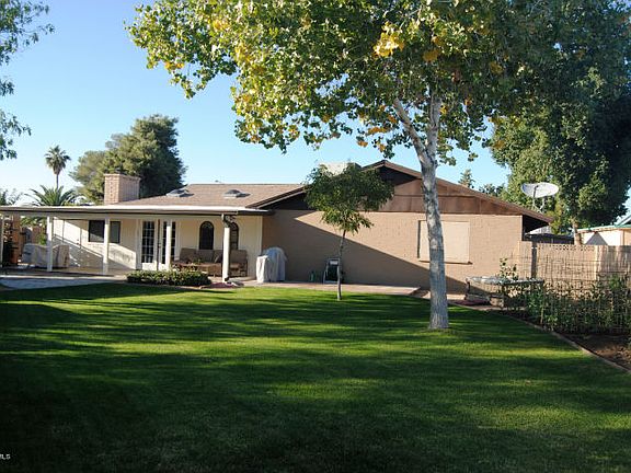 2nd image of 3801 E Poinsettia Dr