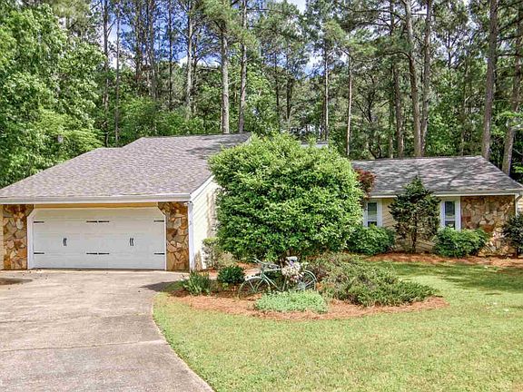 3rd image of 105 Shadylawn Ct