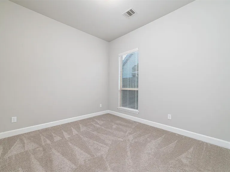 31215 Crescent Hill Dr — Photo 15