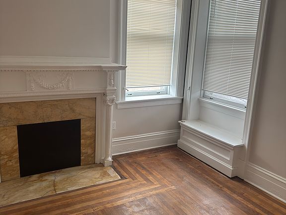 3rd image of 139 Troup St #204