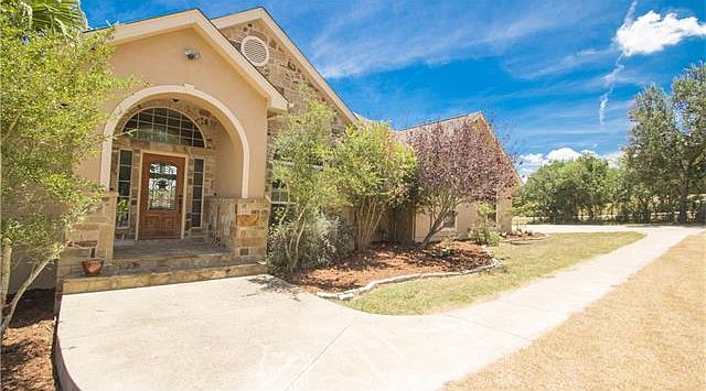 1st image of 126 Oak Pointe