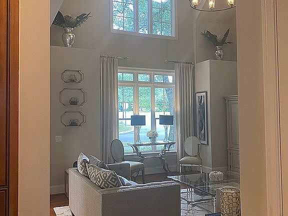 4th image of 3610 Winslow Green Dr