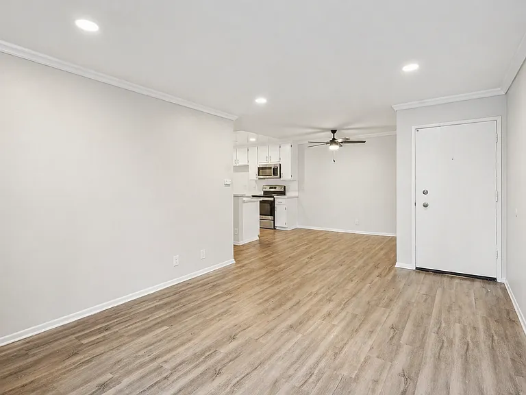 4444 Ensign Avenue — Photo 30