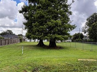320 Commerce St, Gretna, LA 70056