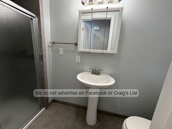 5th image of 4122 Village Dr