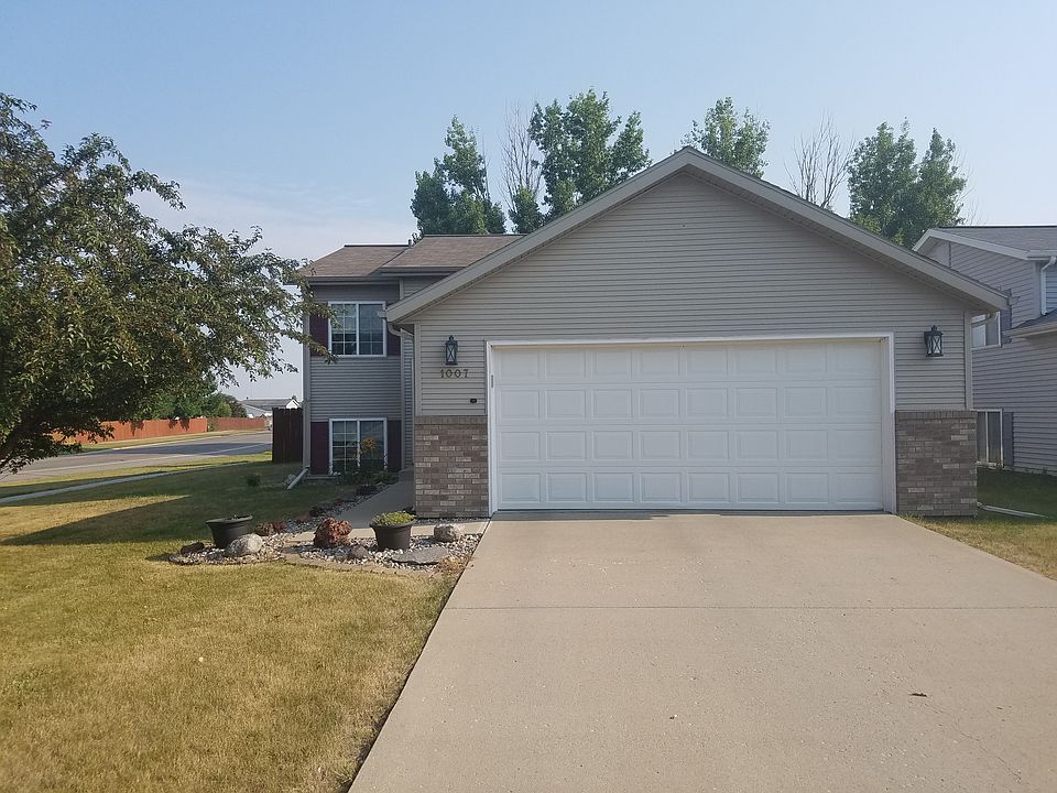 1007 Sheyenne Park Place