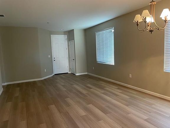 4th image of 139 Crestwood Ln