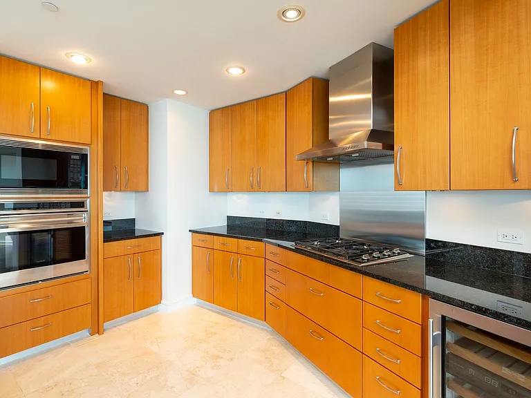 1288 Ala Moana Blvd #31D — Photo 10