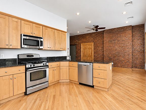 3rd image of 601 Clinton St #16