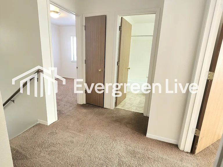 200 Raven Dr — Photo 16