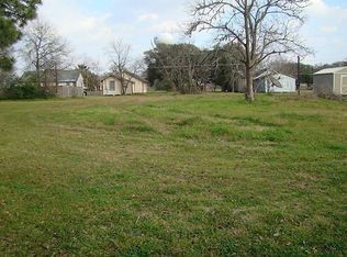 1040 3rd St, Hempstead, TX 77445