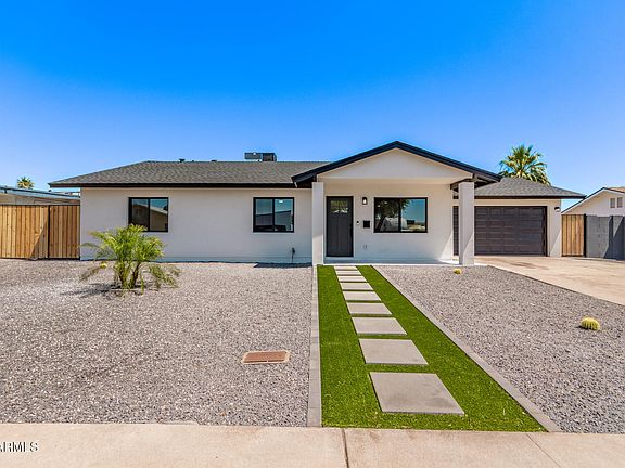 2nd image of 2926 E CORRINE Drive