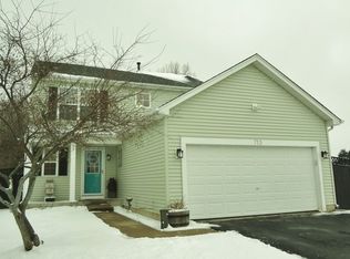 713 W Huron Hills Trl, Round Lake Heights, IL 60073