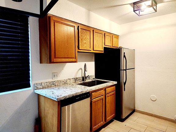 3rd image of 2537 W Georgia Ave APT 7