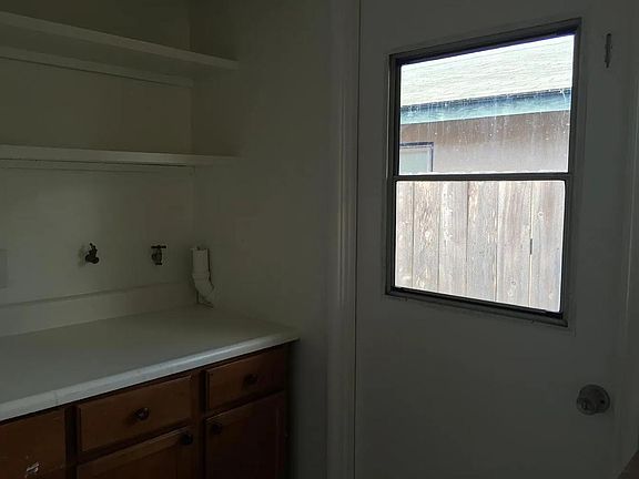 4th image of 4517 La Crosse Ave