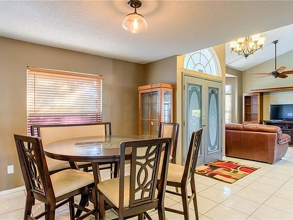 3rd image of 512 Sherburn Ct