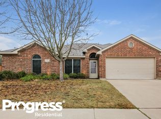 1510 S 3rd St, Midlothian, TX 76065