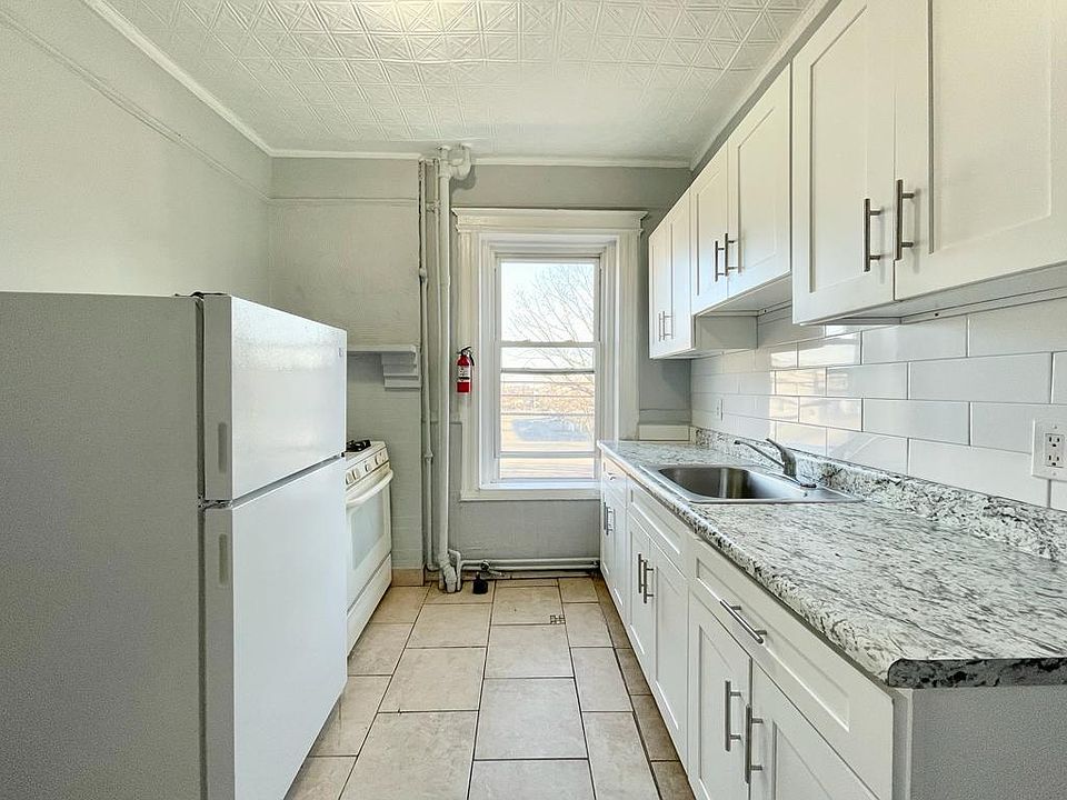 1st image of 373 Fairmount Ave #3A