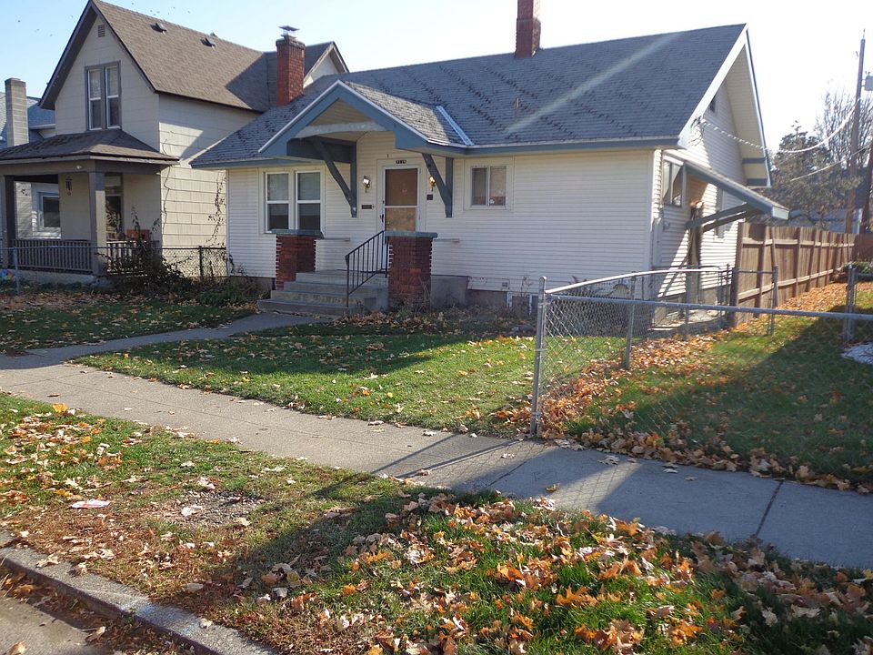 A sunny day makes the house look happier without snow!
