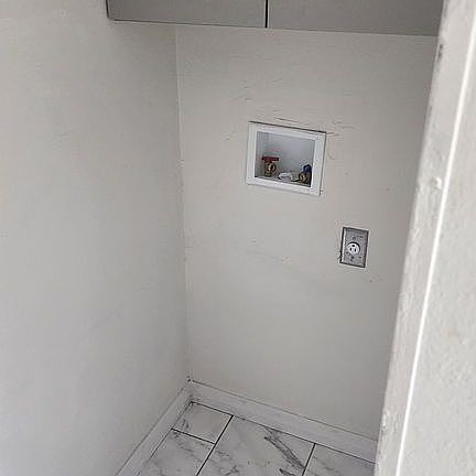 4th image of 2513 E Stanley Matthew Cir