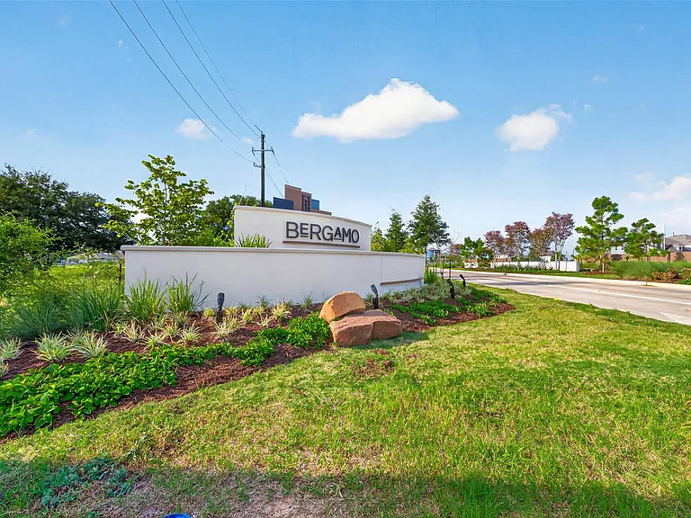 23639 Red Rowan Ln — Photo 35