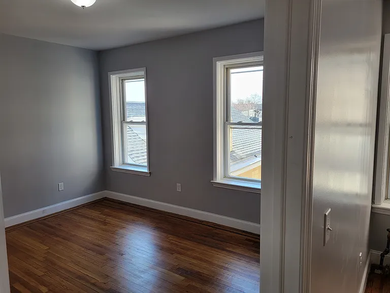 166 Summit — Photo 24
