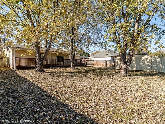 3rd image of 2510 Broken Hill Dr